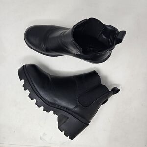 Nicole Miller New York Slip On Chunky Black Boots Women's Size 6